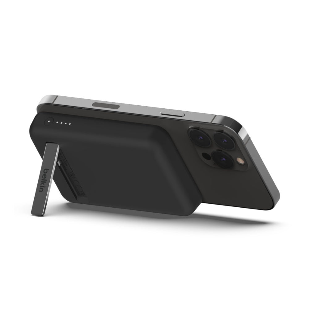 Belkin BoostCharge Magnetic Wireless Power Bank 5K with Stand image 3