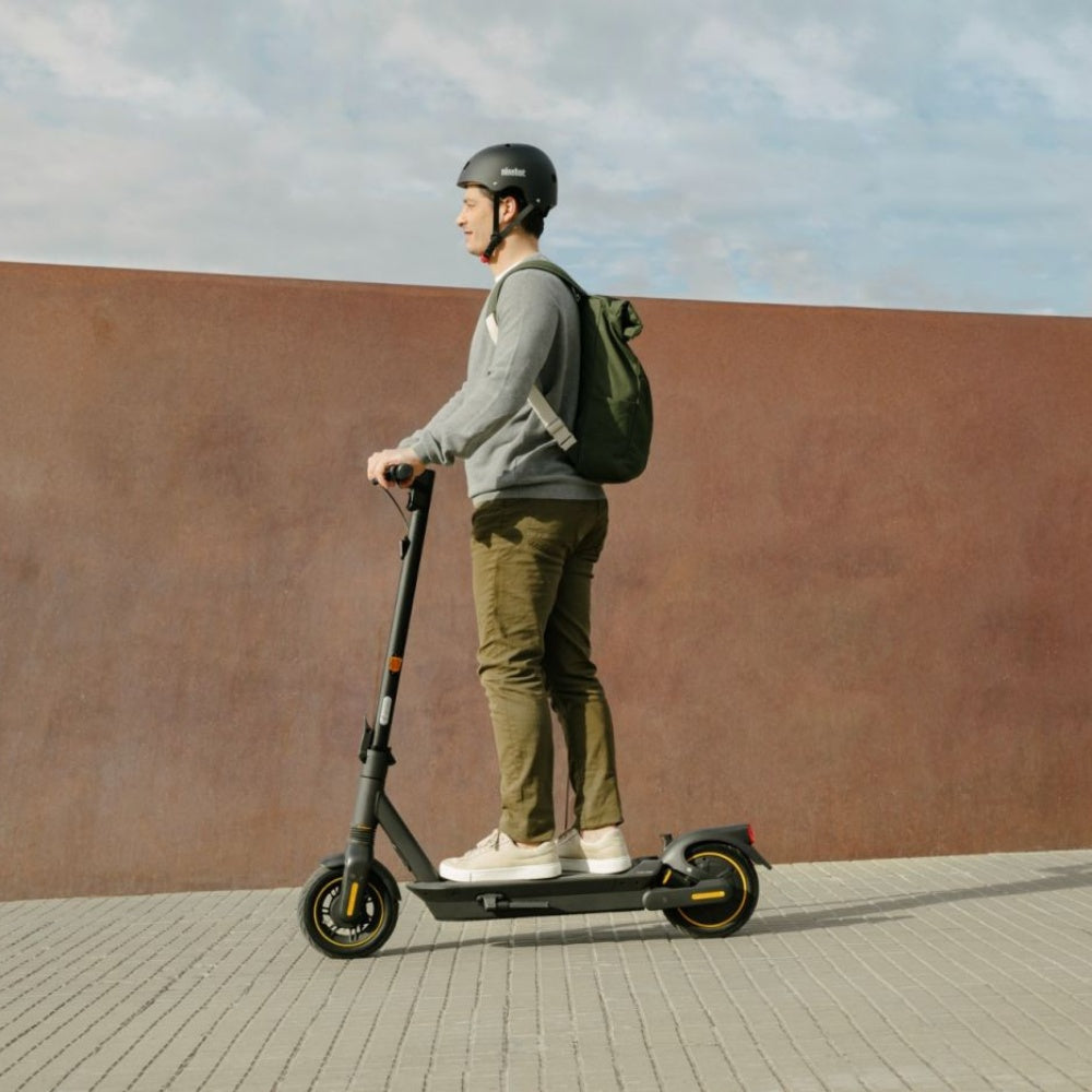 Ninebot KickScooter MAX G2 E Powered by Segway