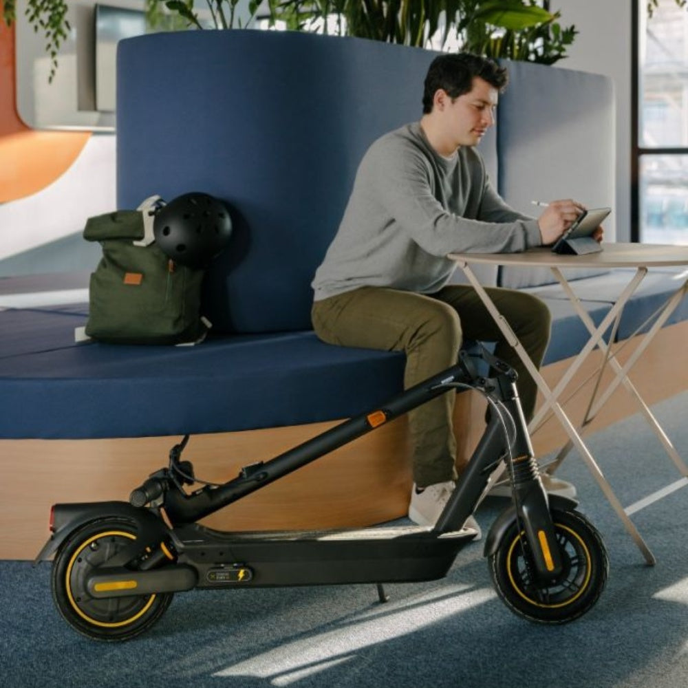 Ninebot KickScooter MAX G2 E Powered by Segway